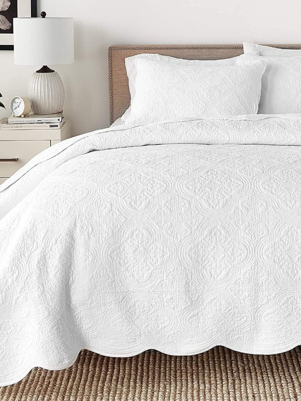 100% Cotton Victorian Medallion Solid White Matelasse Embossed Bedding Quilt Set